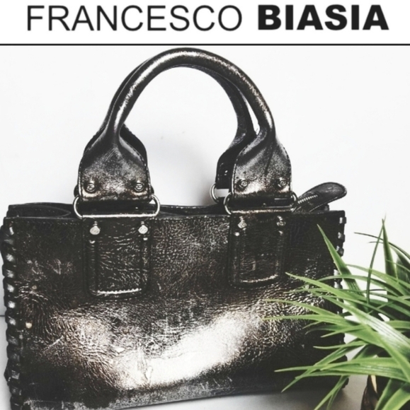 Francesco Biasia Handbags - FEANSESCO BIASIA distressed metallic foil handbag purse!
